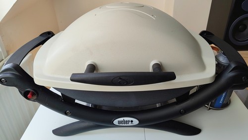 Weber q1000 gas grill - gas,